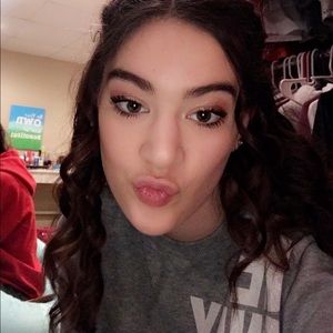 Meet your Posher, Jasmine